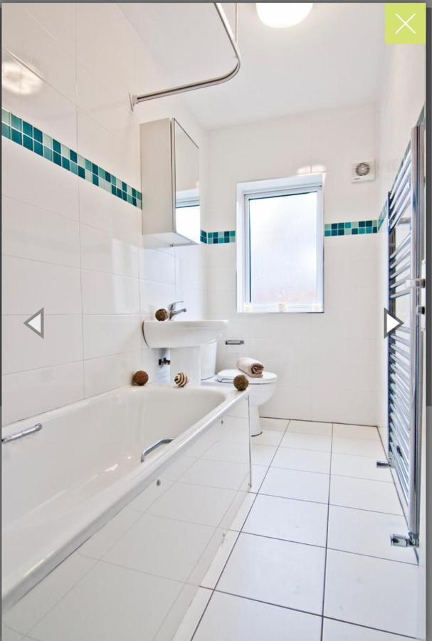 Budget Double Room Close To Leeds University And City Centre المظهر الخارجي الصورة